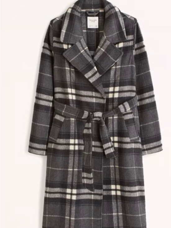 Abercrombie & Fitch Other - Abercrombie & Fitch Gray Plaid Belted Robe Coat